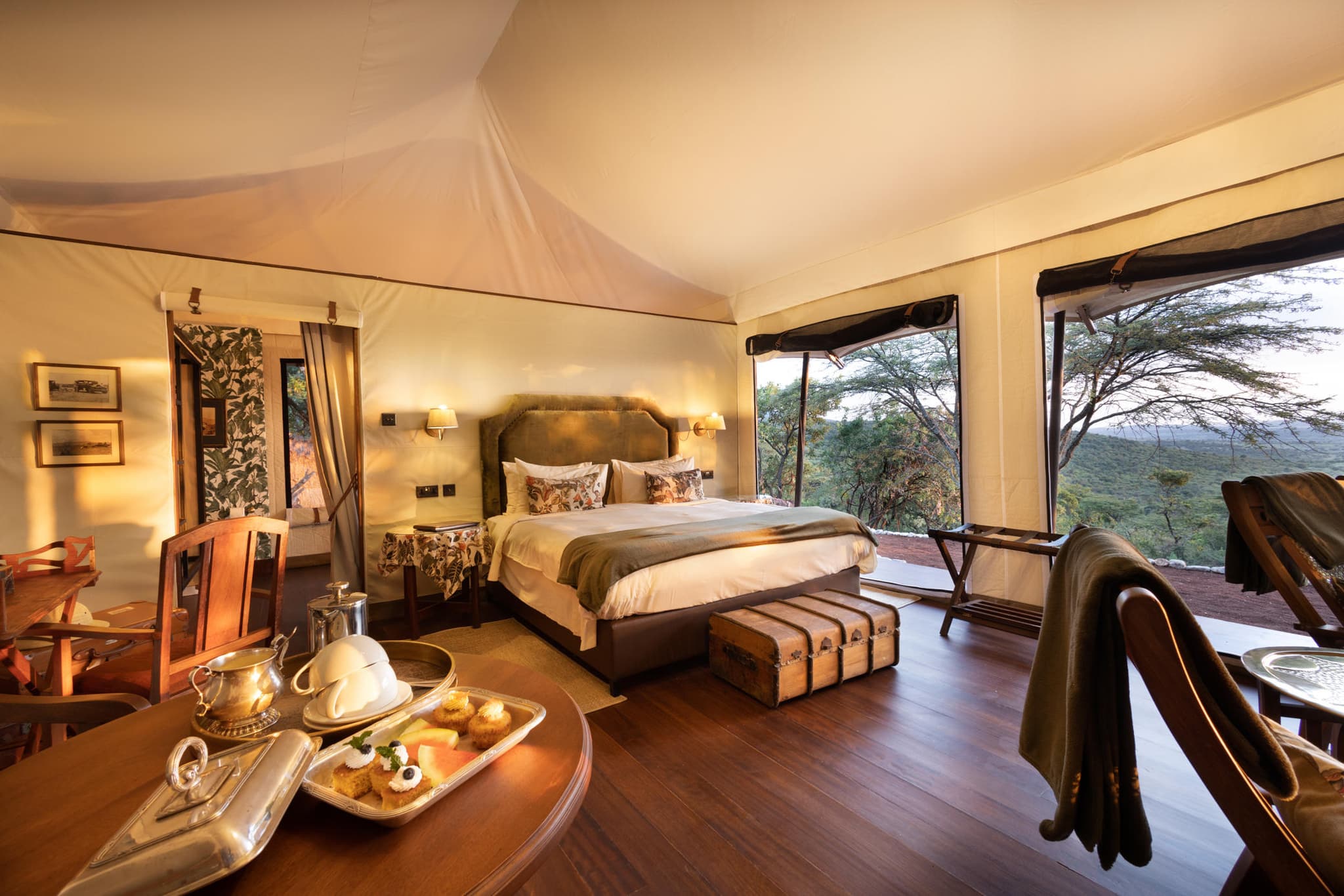 Luxury tented suite with bush views in Kenya